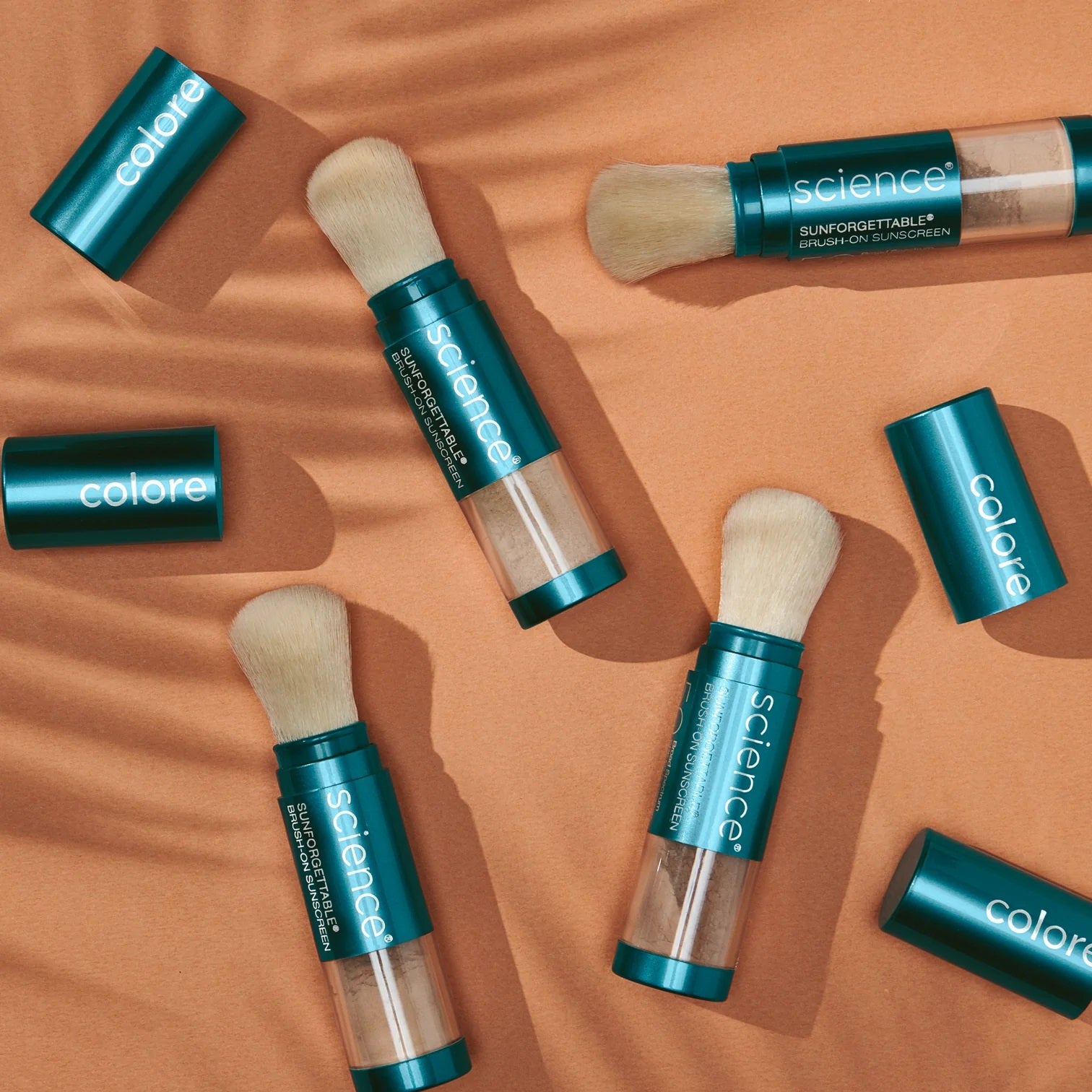 Colorescience®  Sunforgettable® total protection™ brush-on shield spa 30. Fysikaalinen aurinkosuoja. Mineraalimeikki