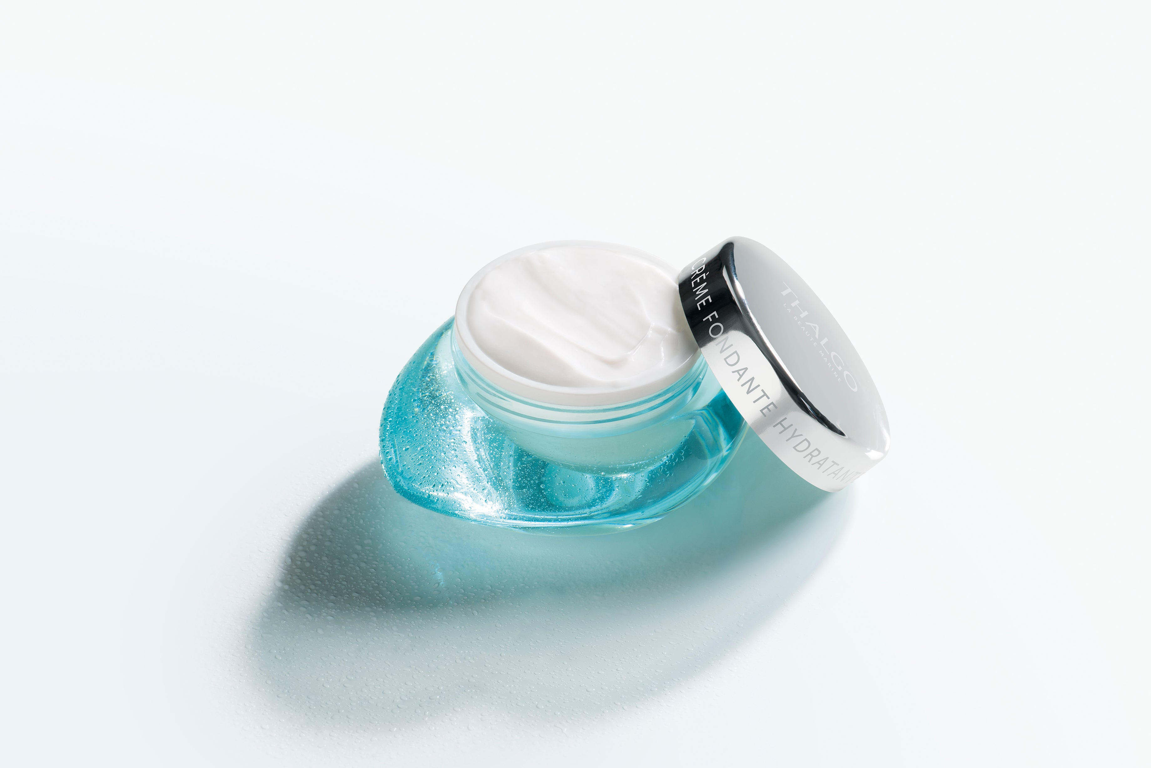 THALGO HYDRATING MELTING CREAM - Täyteläinen voide, joka kosteuttaa 24h ja saa kuivuneen ihon tuntumaan välittömästi miellyttävälle. kasvovoide. kosteusvoide